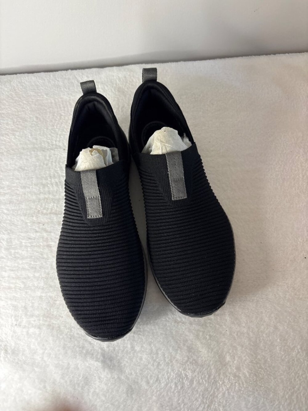 Ryka Womens Slip-On Sneakers Black 9.5 M Re-Zorb Lite Sole Lightweight Comfort